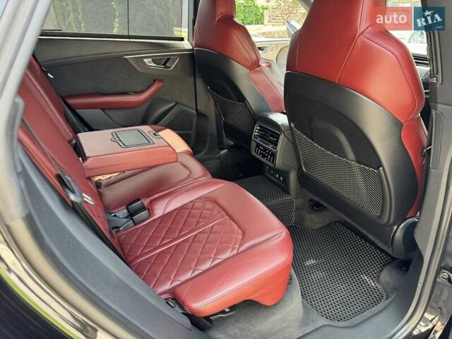 Чорний Ауді SQ8, об'ємом двигуна 3.96 л та пробігом 151 тис. км за 84900 $, фото 39 на Automoto.ua