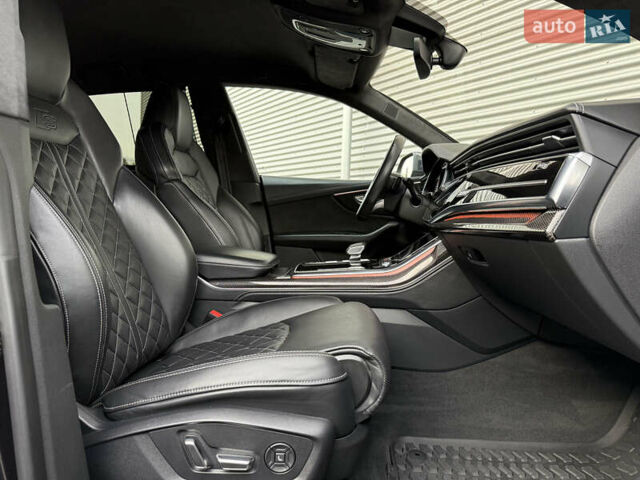 Чорний Ауді SQ8, об'ємом двигуна 4 л та пробігом 199 тис. км за 65000 $, фото 37 на Automoto.ua