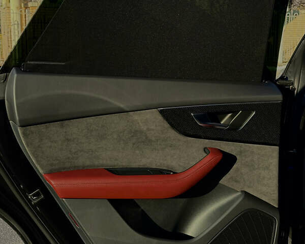 Черный Ауди SQ8, объемом двигателя 4 л и пробегом 95 тыс. км за 72500 $, фото 42 на Automoto.ua