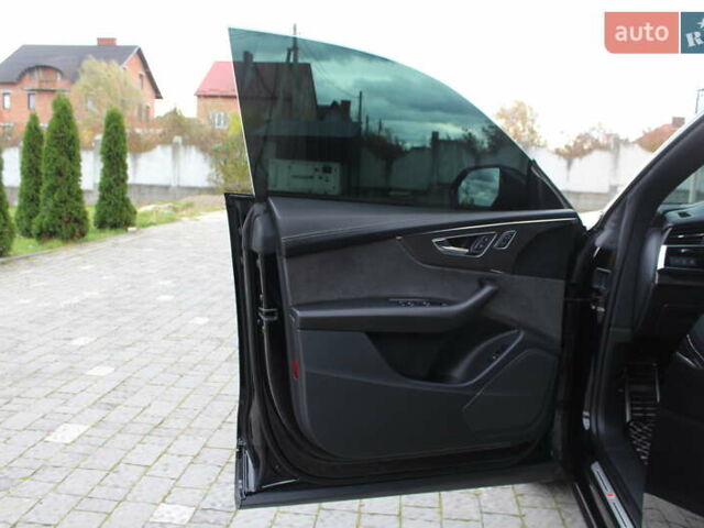 Черный Ауди SQ8, объемом двигателя 4 л и пробегом 118 тыс. км за 73900 $, фото 66 на Automoto.ua