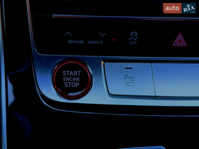 Черный Ауди SQ8, объемом двигателя 4 л и пробегом 95 тыс. км за 72500 $, фото 32 на Automoto.ua