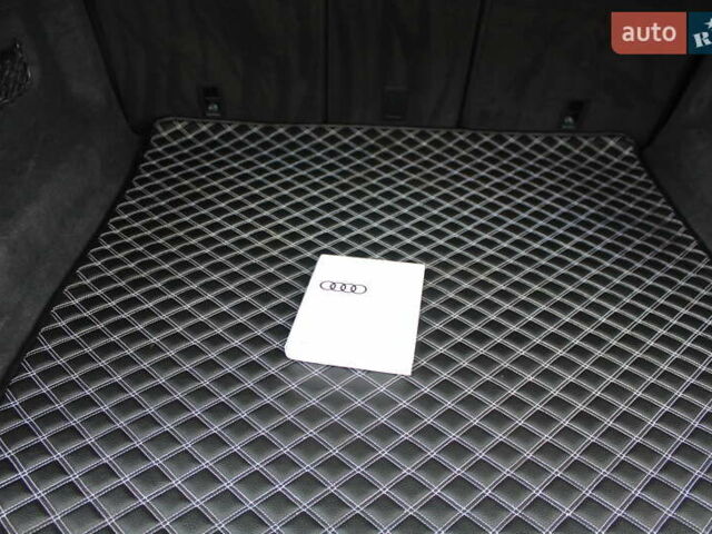 Чорний Ауді SQ8, об'ємом двигуна 3.96 л та пробігом 118 тис. км за 74900 $, фото 158 на Automoto.ua