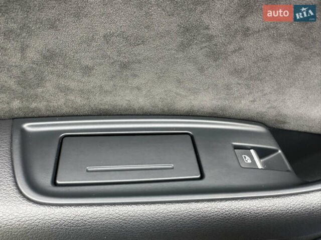 Ауди SQ8 2020 в Трускавце на Automoto.ua Черный Ауди SQ8, объемом двигателя 4 л и пробегом 118 тыс. км за 73900 $, фото 80 на Automoto.ua