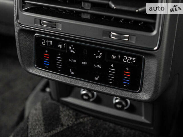 Черный Ауди SQ8, объемом двигателя 3.96 л и пробегом 157 тыс. км за 74900 $, фото 58 на Automoto.ua