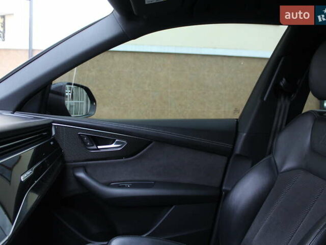 Черный Ауди SQ8, объемом двигателя 4 л и пробегом 118 тыс. км за 73900 $, фото 81 на Automoto.ua