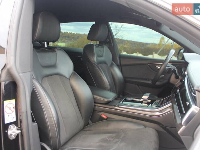 Черный Ауди SQ8, объемом двигателя 4 л и пробегом 118 тыс. км за 73900 $, фото 118 на Automoto.ua