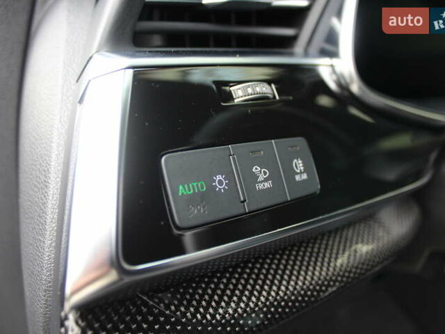 Черный Ауди SQ8, объемом двигателя 3.96 л и пробегом 118 тыс. км за 72900 $, фото 59 на Automoto.ua