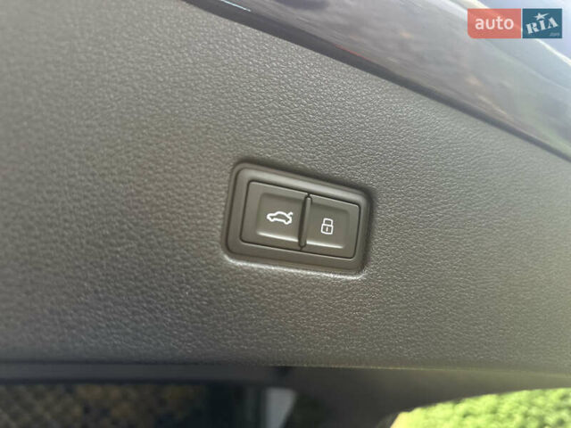 Ауди SQ8 2020 в Трускавце на Automoto.ua Черный Ауди SQ8, объемом двигателя 4 л и пробегом 118 тыс. км за 73900 $, фото 110 на Automoto.ua