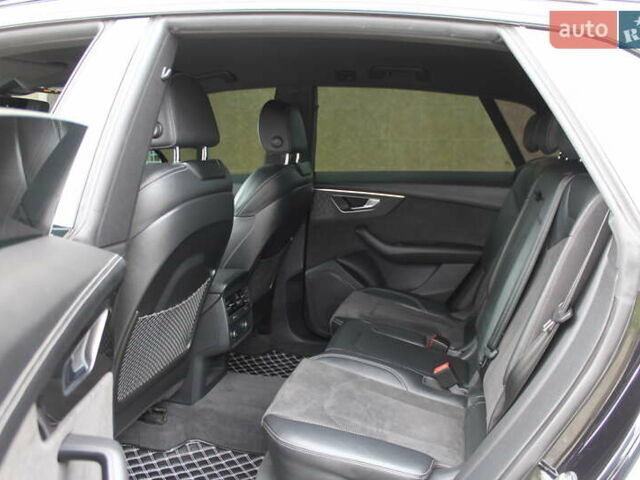 Чорний Ауді SQ8, об'ємом двигуна 3.96 л та пробігом 118 тис. км за 74900 $, фото 140 на Automoto.ua