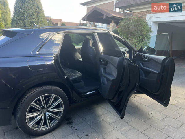 Ауді SQ8 2020 у Бердичеве на Automoto.ua Чорний Ауді SQ8, об'ємом двигуна 3.96 л та пробігом 107 тис. км за 90000 $, фото 5 на Automoto.ua