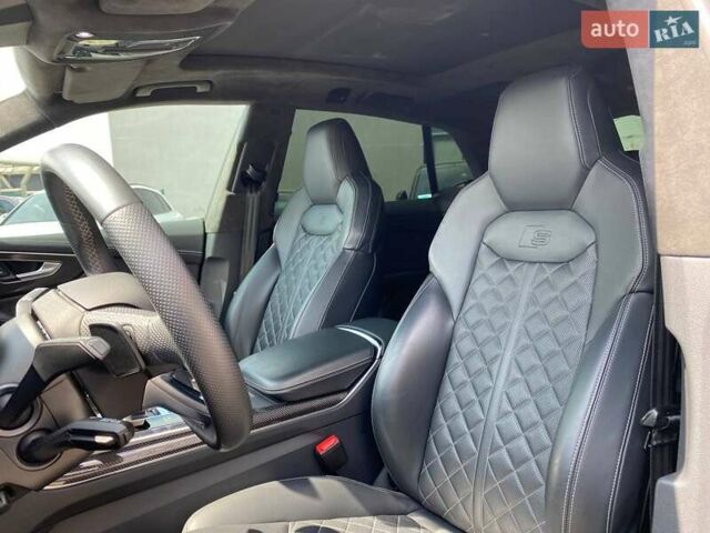Чорний Ауді SQ8, об'ємом двигуна 4 л та пробігом 49 тис. км за 74900 $, фото 22 на Automoto.ua