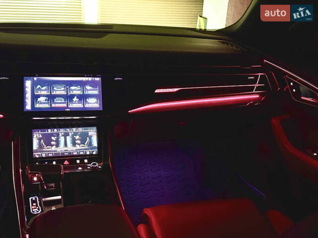 Черный Ауди SQ8, объемом двигателя 4 л и пробегом 95 тыс. км за 72500 $, фото 60 на Automoto.ua