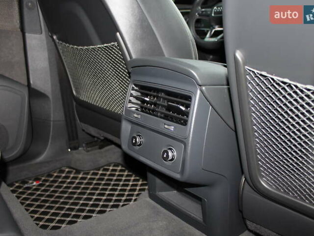 Черный Ауди SQ8, объемом двигателя 4 л и пробегом 118 тыс. км за 73900 $, фото 132 на Automoto.ua