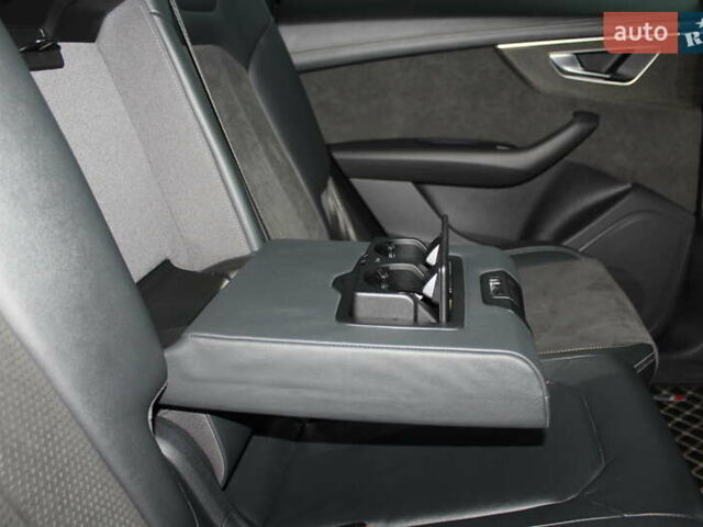 Черный Ауди SQ8, объемом двигателя 3.96 л и пробегом 118 тыс. км за 72900 $, фото 131 на Automoto.ua