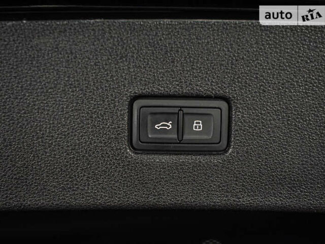 Черный Ауди SQ8, объемом двигателя 3.96 л и пробегом 157 тыс. км за 74900 $, фото 19 на Automoto.ua