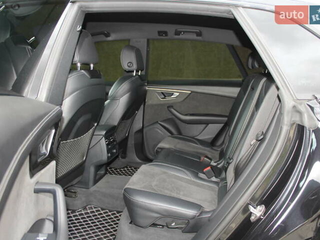 Чорний Ауді SQ8, об'ємом двигуна 3.96 л та пробігом 118 тис. км за 74900 $, фото 136 на Automoto.ua