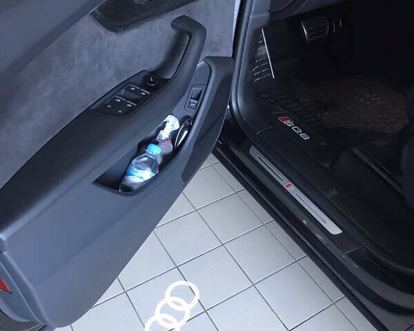 Черный Ауди SQ8, объемом двигателя 4 л и пробегом 100 тыс. км за 79499 $, фото 10 на Automoto.ua