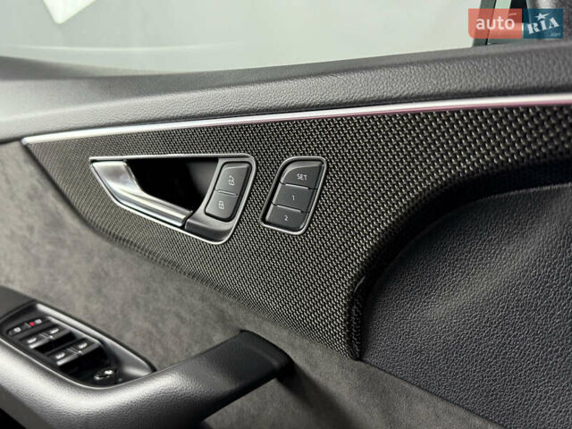 Ауді SQ8 2021 у Одесі на Automoto.ua Чорний Ауді SQ8, об'ємом двигуна 4 л та пробігом 27 тис. км за 115000 $, фото 38 на Automoto.ua