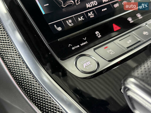 Ауді SQ8 2021 у Одесі на Automoto.ua Чорний Ауді SQ8, об'ємом двигуна 4 л та пробігом 27 тис. км за 115000 $, фото 50 на Automoto.ua