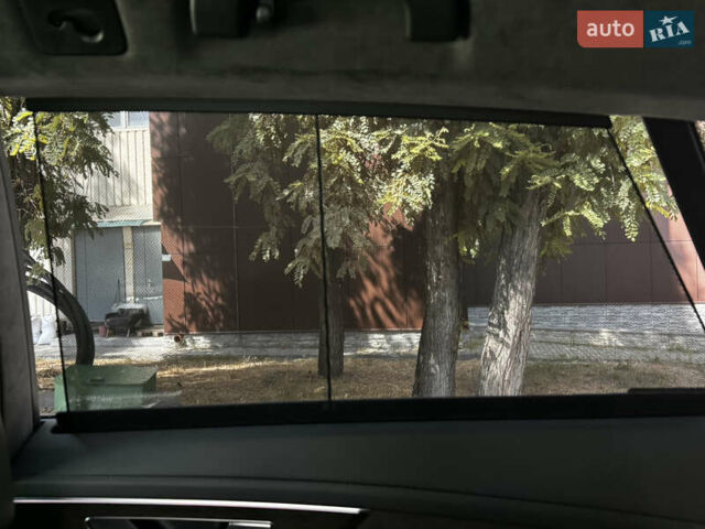 Чорний Ауді SQ8, об'ємом двигуна 4 л та пробігом 89 тис. км за 77999 $, фото 32 на Automoto.ua