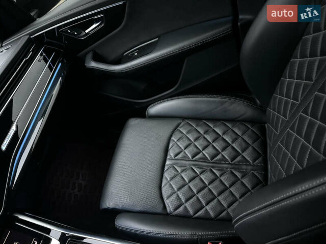 Чорний Ауді SQ8, об'ємом двигуна 4 л та пробігом 91 тис. км за 74500 $, фото 21 на Automoto.ua