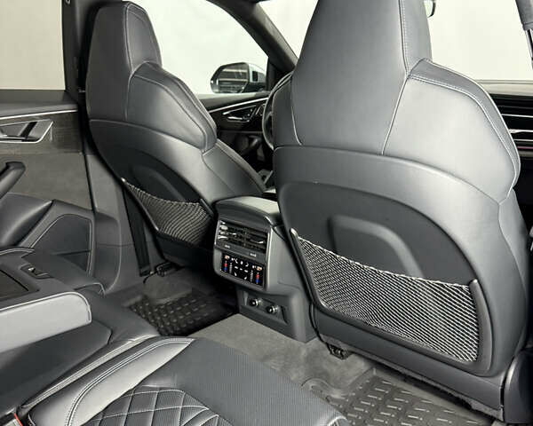 Ауді SQ8 2021 у Одесі на Automoto.ua Чорний Ауді SQ8, об'ємом двигуна 4 л та пробігом 27 тис. км за 115000 $, фото 64 на Automoto.ua