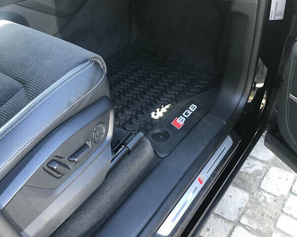 Черный Ауди SQ8, объемом двигателя 4 л и пробегом 100 тыс. км за 79499 $, фото 12 на Automoto.ua