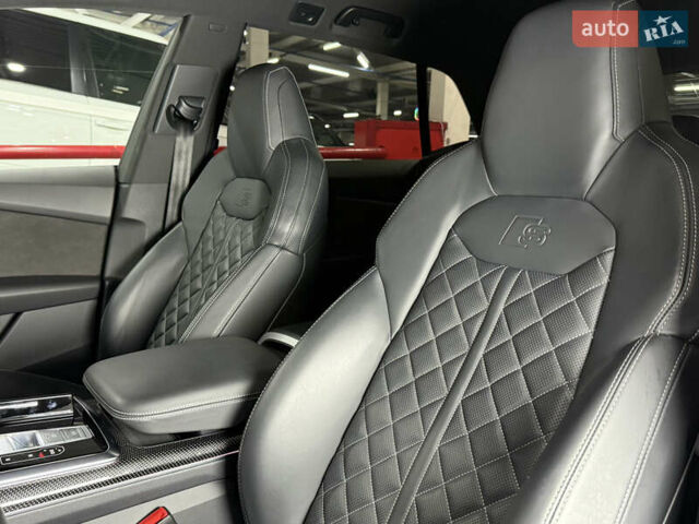 Ауді SQ8 2021 у Одесі на Automoto.ua Чорний Ауді SQ8, об'ємом двигуна 4 л та пробігом 27 тис. км за 115000 $, фото 41 на Automoto.ua