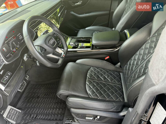 Чорний Ауді SQ8, об'ємом двигуна 4 л та пробігом 89 тис. км за 77999 $, фото 18 на Automoto.ua