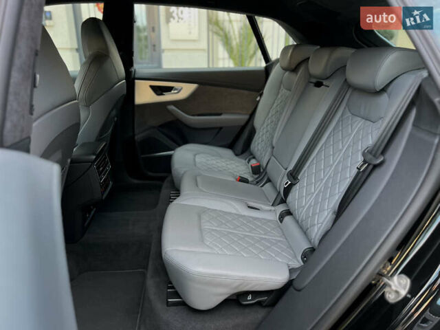 Черный Ауди SQ8, объемом двигателя 4 л и пробегом 89 тыс. км за 76500 $, фото 29 на Automoto.ua