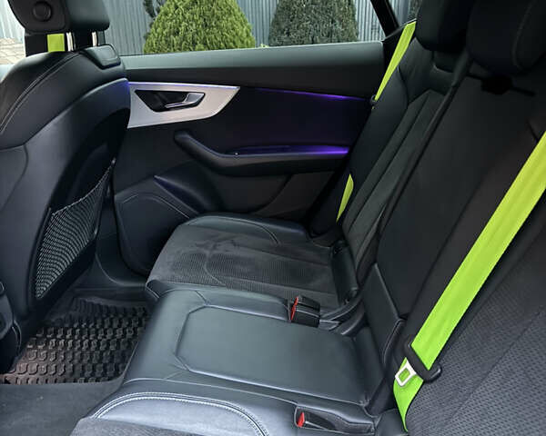 Черный Ауди SQ8, объемом двигателя 3.96 л и пробегом 143 тыс. км за 77500 $, фото 20 на Automoto.ua