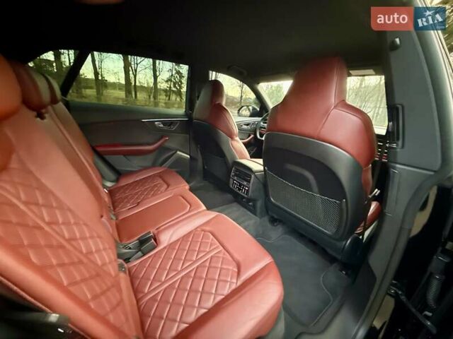 Чорний Ауді SQ8, об'ємом двигуна 4 л та пробігом 54 тис. км за 88950 $, фото 78 на Automoto.ua