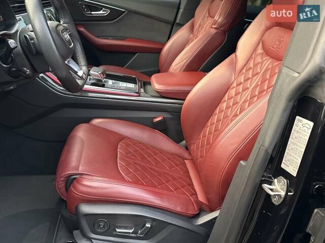 Чорний Ауді SQ8, об'ємом двигуна 4 л та пробігом 54 тис. км за 88950 $, фото 61 на Automoto.ua