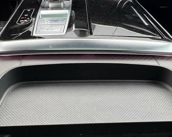 Черный Ауди SQ8, объемом двигателя 4 л и пробегом 9 тыс. км за 128000 $, фото 53 на Automoto.ua