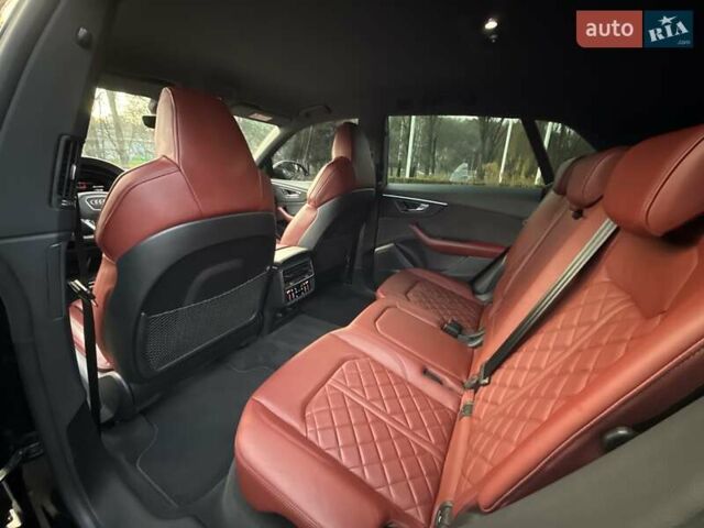 Чорний Ауді SQ8, об'ємом двигуна 4 л та пробігом 54 тис. км за 88950 $, фото 70 на Automoto.ua