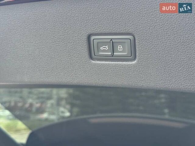 Черный Ауди SQ8, объемом двигателя 4 л и пробегом 9 тыс. км за 128000 $, фото 20 на Automoto.ua