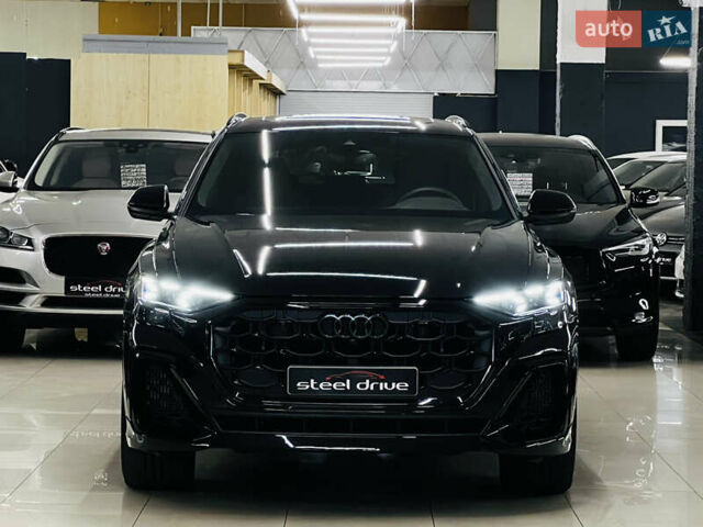 Чорний Ауді SQ8, об'ємом двигуна 4 л та пробігом 9 тис. км за 141999 $, фото 2 на Automoto.ua