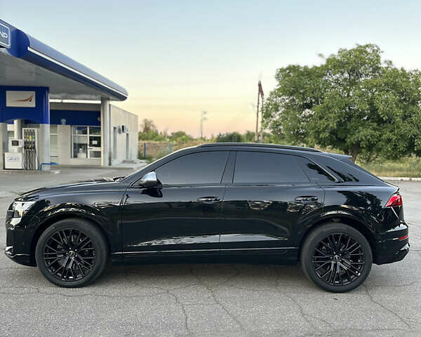 Чорний Ауді SQ8, об'ємом двигуна 4 л та пробігом 16 тис. км за 109000 $, фото 5 на Automoto.ua