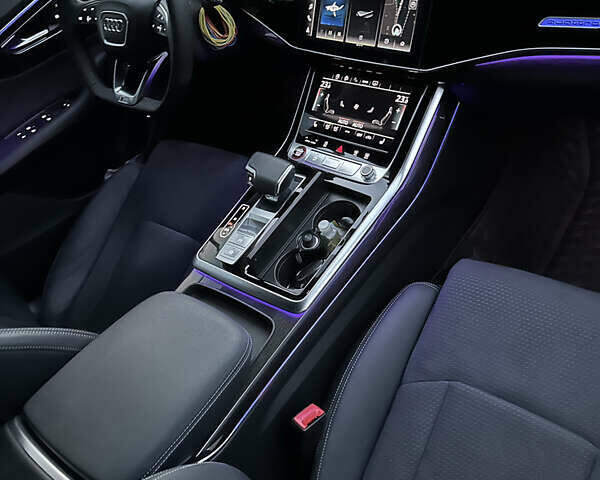 Ауди SQ8 2024 в Кропивницком (Кировограде) на Automoto.ua Черный Ауди SQ8, объемом двигателя 4 л и пробегом 16 тыс. км за 106999 $, фото 33 на Automoto.ua