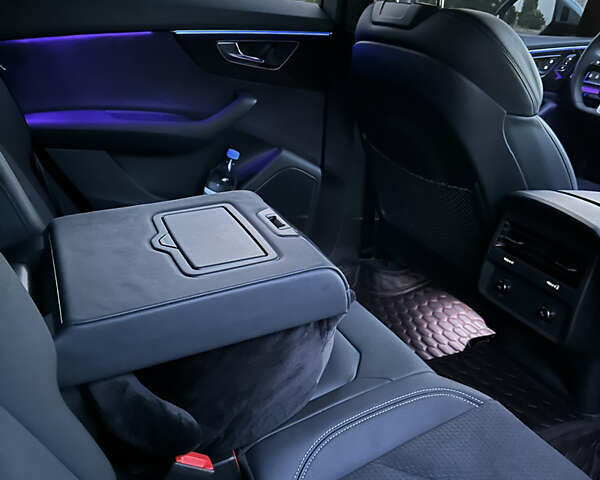 Ауди SQ8 2024 в Кропивницком (Кировограде) на Automoto.ua Черный Ауди SQ8, объемом двигателя 4 л и пробегом 16 тыс. км за 106999 $, фото 38 на Automoto.ua