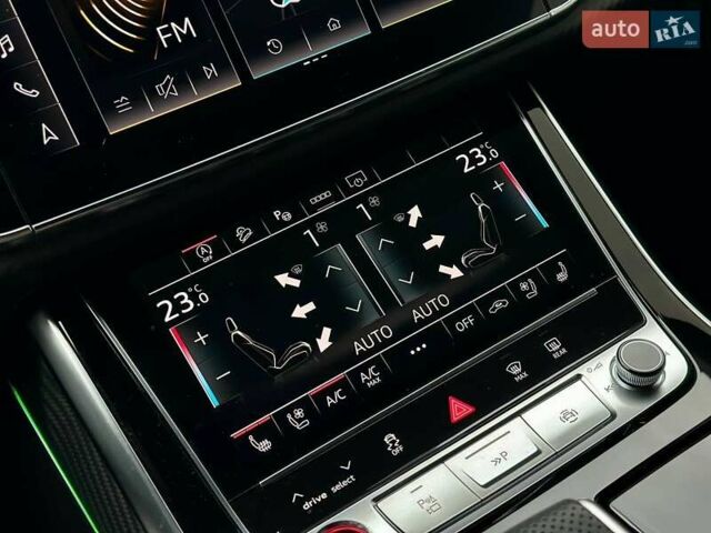 Черный Ауди SQ8, объемом двигателя 4 л и пробегом 14 тыс. км за 119500 $, фото 82 на Automoto.ua