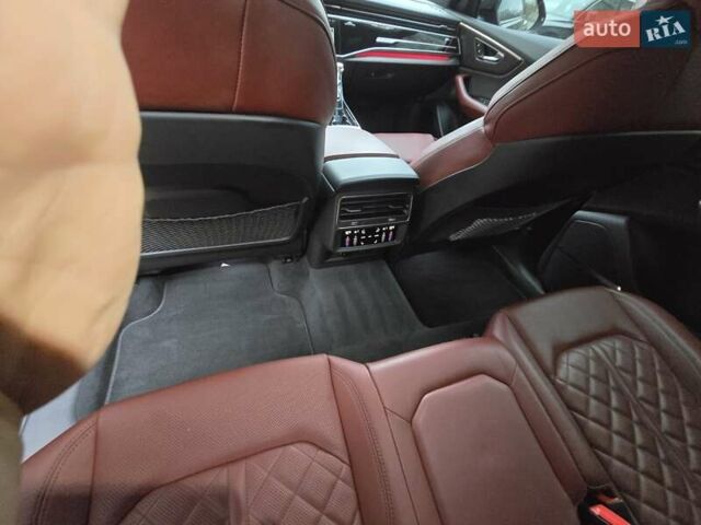 Черный Ауди SQ8, объемом двигателя 4 л и пробегом 28 тыс. км за 115000 $, фото 22 на Automoto.ua
