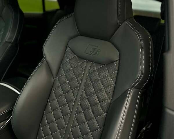 Черный Ауди SQ8, объемом двигателя 4 л и пробегом 14 тыс. км за 119500 $, фото 45 на Automoto.ua