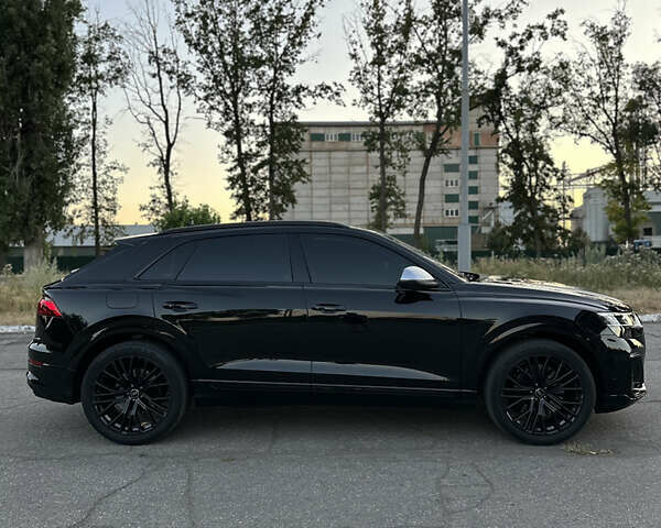 Ауди SQ8 2024 в Кропивницком (Кировограде) на Automoto.ua Черный Ауди SQ8, объемом двигателя 4 л и пробегом 16 тыс. км за 106999 $, фото 1 на Automoto.ua