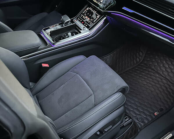 Ауди SQ8 2024 в Кропивницком (Кировограде) на Automoto.ua Черный Ауди SQ8, объемом двигателя 4 л и пробегом 16 тыс. км за 106999 $, фото 32 на Automoto.ua