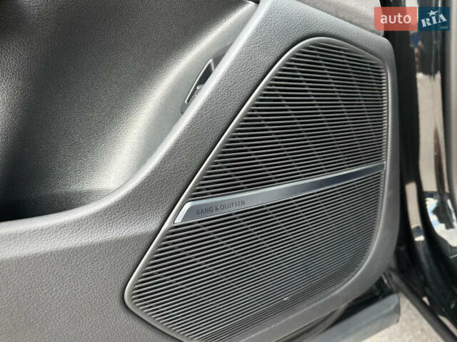 Чорний Ауді SQ8, об'ємом двигуна 4 л та пробігом 7 тис. км за 135000 $, фото 39 на Automoto.ua