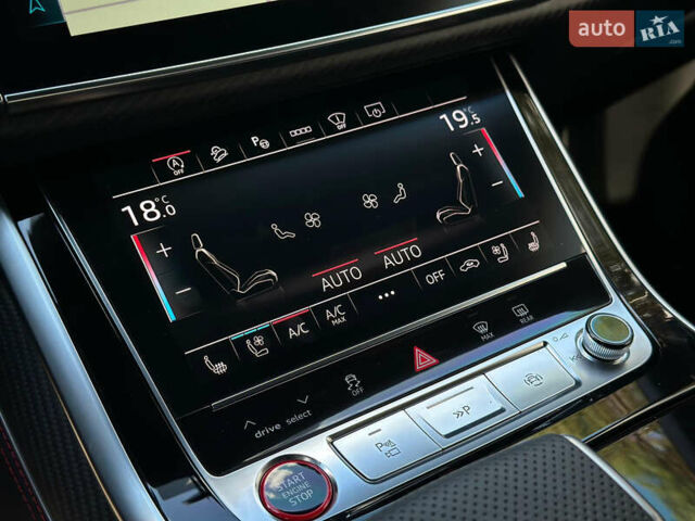 Чорний Ауді SQ8, об'ємом двигуна 4 л та пробігом 7 тис. км за 135000 $, фото 90 на Automoto.ua