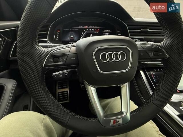 Чорний Ауді SQ8, об'ємом двигуна 4 л та пробігом 1 тис. км за 144222 $, фото 42 на Automoto.ua