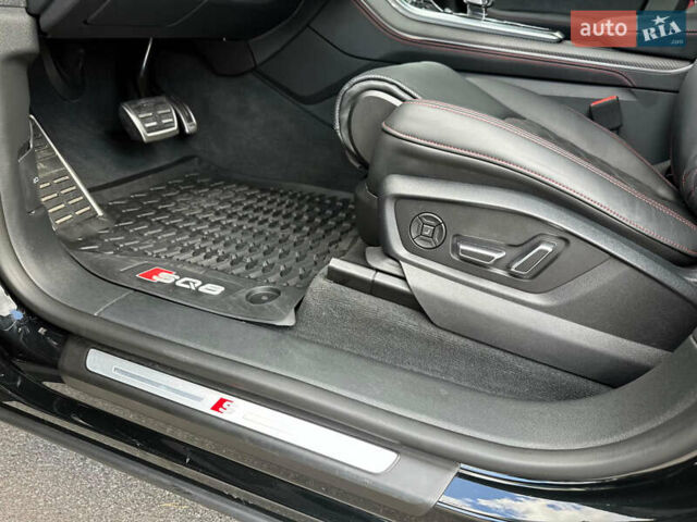 Чорний Ауді SQ8, об'ємом двигуна 4 л та пробігом 7 тис. км за 135000 $, фото 37 на Automoto.ua