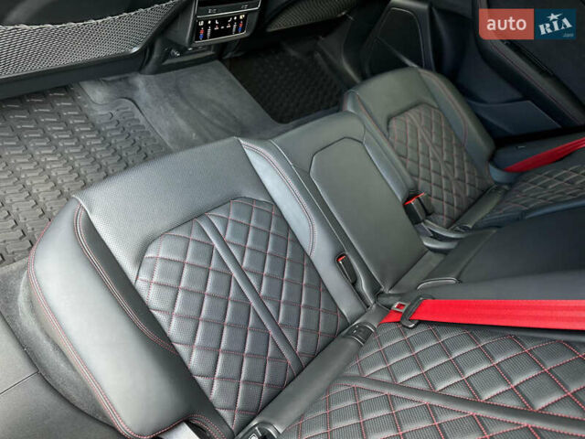 Чорний Ауді SQ8, об'ємом двигуна 4 л та пробігом 7 тис. км за 135000 $, фото 59 на Automoto.ua